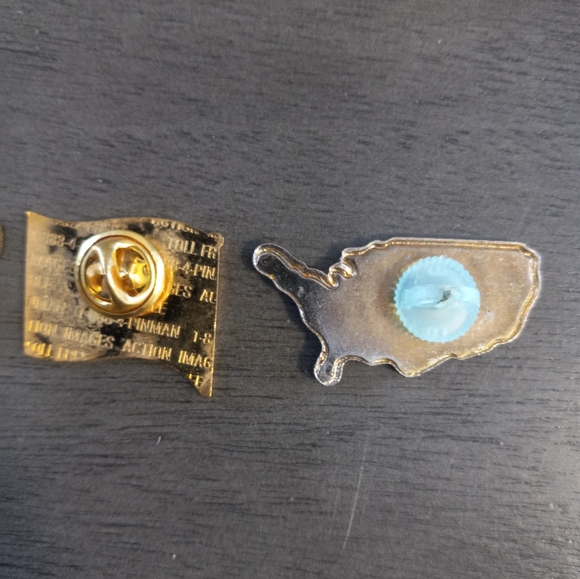 Vntg 3 U.S.A. Collectors Pin Lot - Picture 5 of 5
